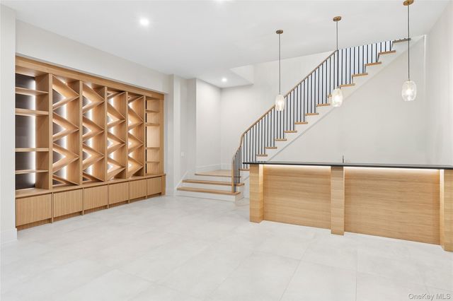 120 Halsey Lane, Bridgehampton, NY 11932