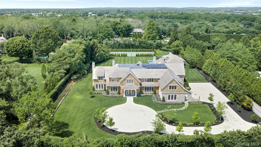 120 Halsey Lane, Bridgehampton, NY 11932
