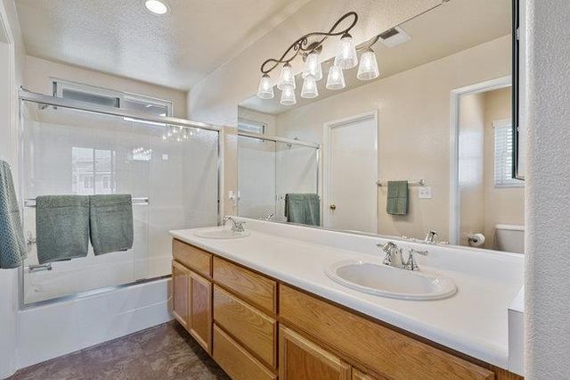 2421 Valley View Road, Hollister, CA 95023