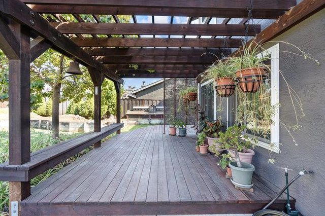 2421 Valley View Road, Hollister, CA 95023