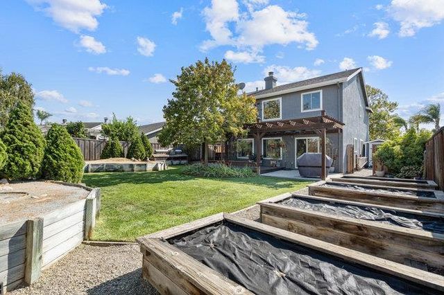 2421 Valley View Road, Hollister, CA 95023