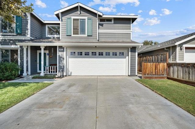 2421 Valley View Road, Hollister, CA 95023