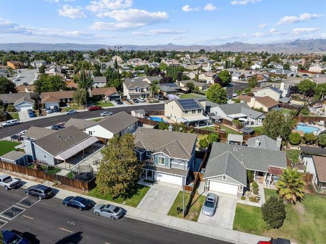 2421 Valley View Road, Hollister, CA 95023