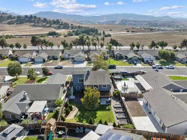 2421 Valley View Road, Hollister, CA 95023