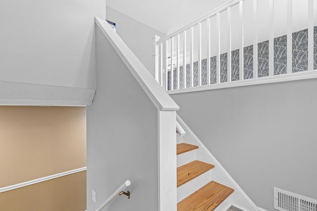 14320 13th Avenue N, Plymouth, MN 55447