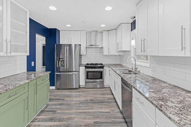 14320 13th Avenue N, Plymouth, MN 55447