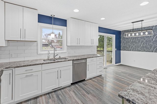 14320 13th Avenue N, Plymouth, MN 55447