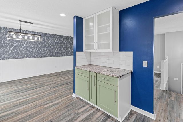 14320 13th Avenue N, Plymouth, MN 55447