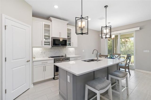 412 DAYLILY BOULEVARD, Nokomis, FL 34275