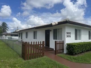3610 SW 87th Place 3610, Miami, FL 33165