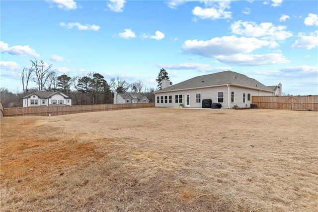 1304 Honeysuckle Lane, Hoschton, GA 30548