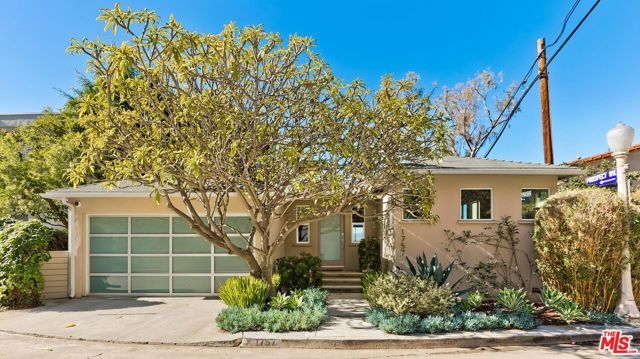 1757 Hollyvista Avenue, Los Angeles, CA 90027