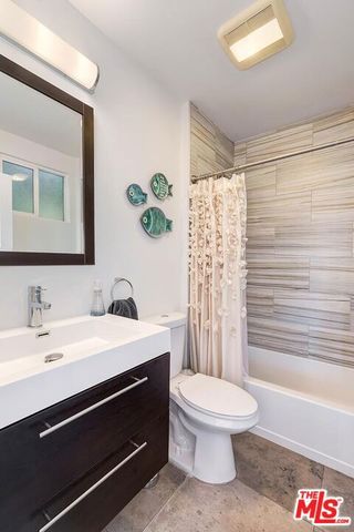 1757 Hollyvista Avenue, Los Angeles, CA 90027