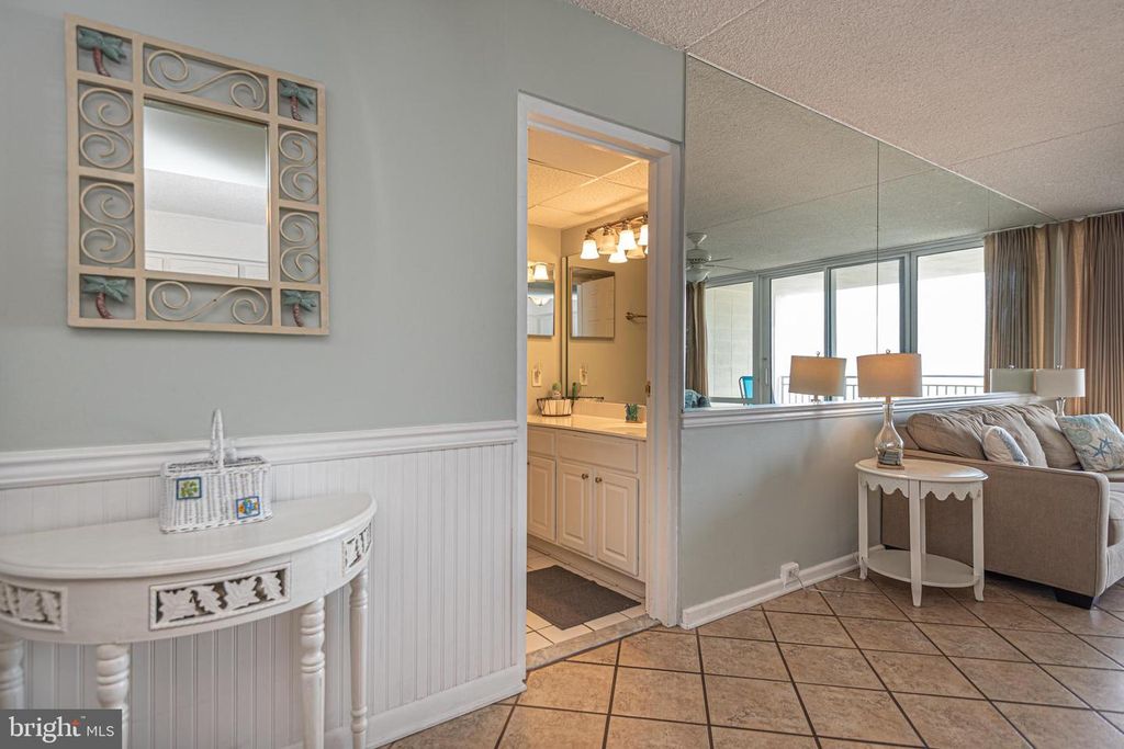 Image 12 of property listing at 11700 COASTAL HWY #1109, Ocean City, MD 21842