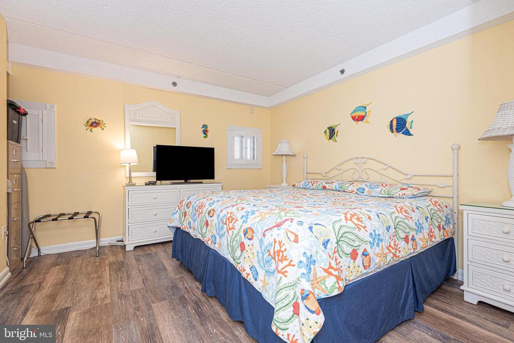 Image 14 of property listing at 11700 COASTAL HWY #1109, Ocean City, MD 21842