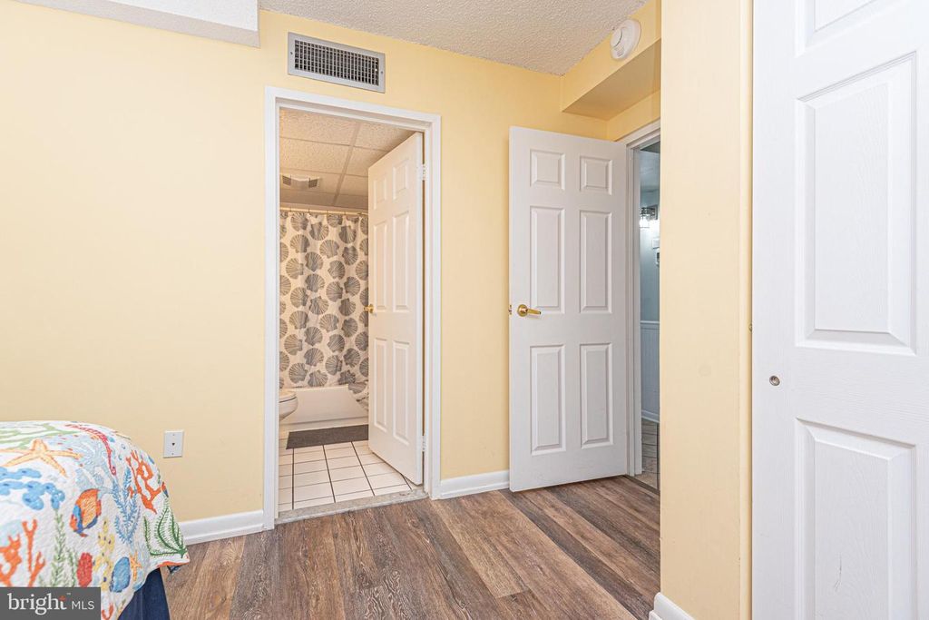 Image 16 of property listing at 11700 COASTAL HWY #1109, Ocean City, MD 21842