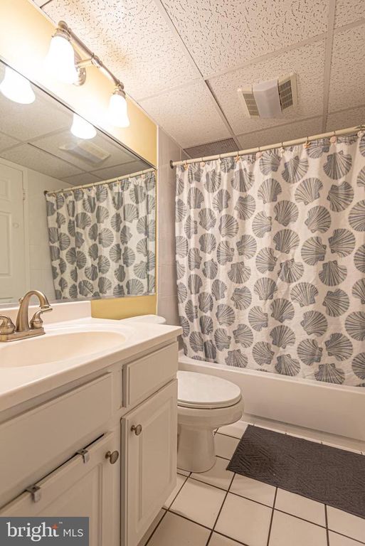 Image 18 of property listing at 11700 COASTAL HWY #1109, Ocean City, MD 21842
