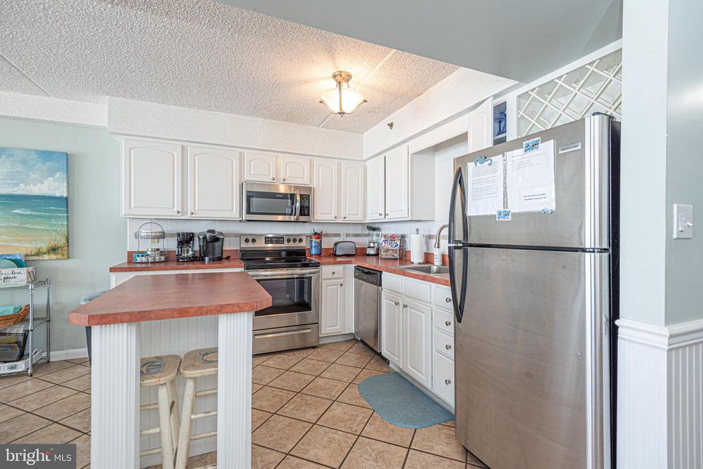 Image 25 of property listing at 11700 COASTAL HWY #1109, Ocean City, MD 21842