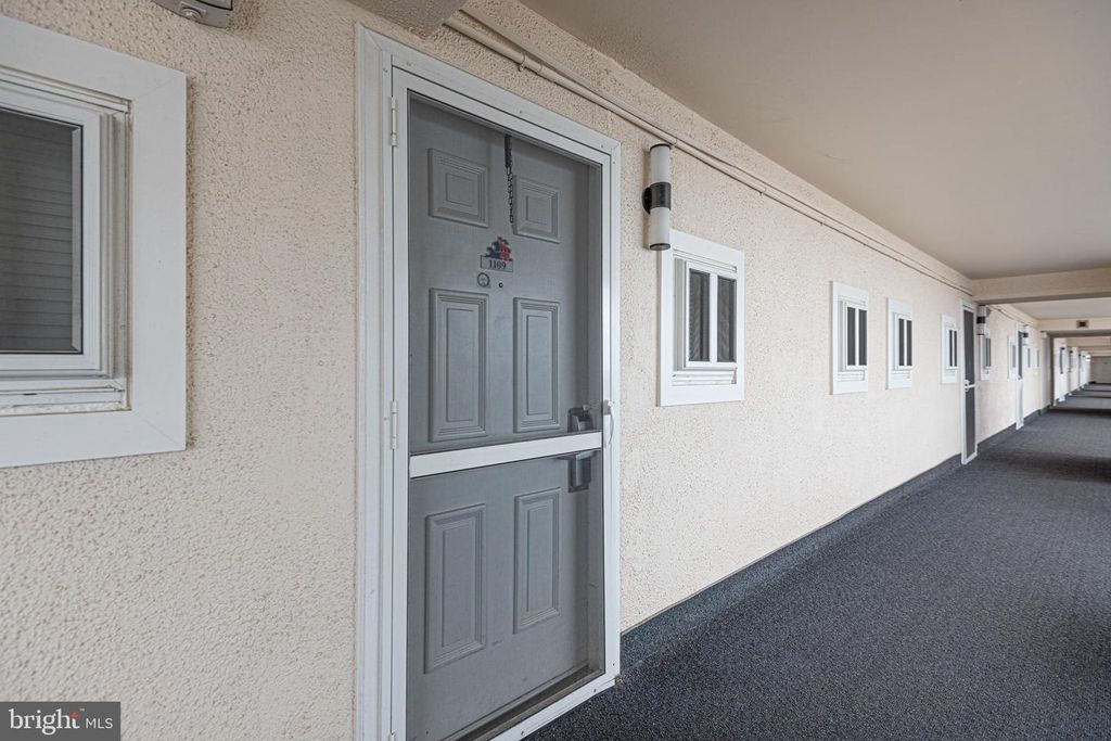 Image 5 of property listing at 11700 COASTAL HWY #1109, Ocean City, MD 21842