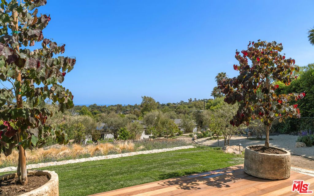 Image 31 of property listing at 28953 Boniface Drive, Malibu, CA 90265