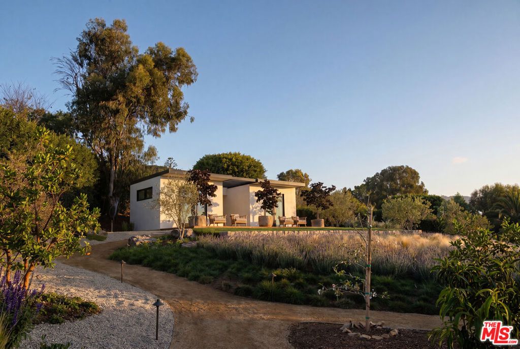 Image 36 of property listing at 28953 Boniface Drive, Malibu, CA 90265