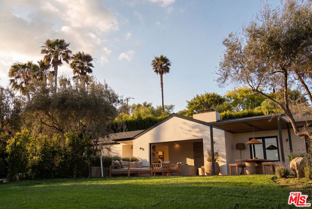 Image 42 of property listing at 28953 Boniface Drive, Malibu, CA 90265