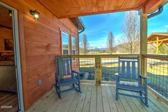 181 Highway 32, Cosby, TN 37722