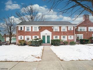 251 Elmwood Ave C, Maplewood Twp., NJ 07040