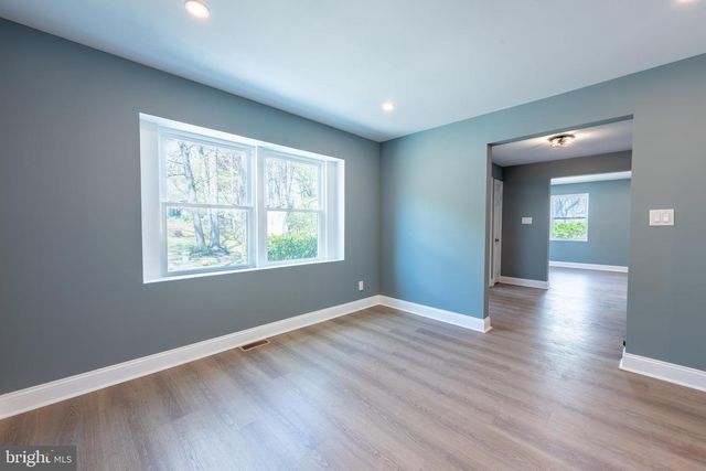 3 SLALOM CT, Pine Hill, NJ 08021