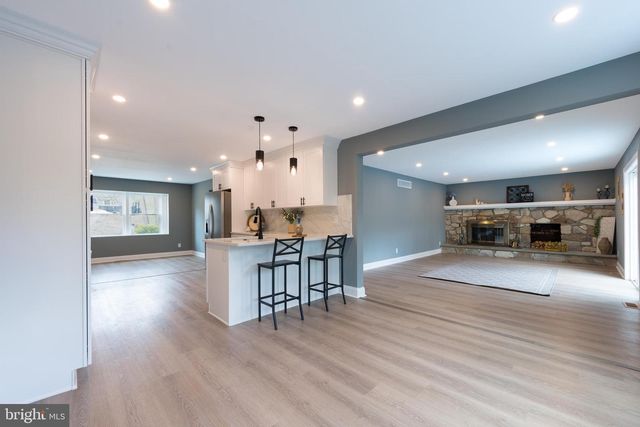 3 SLALOM CT, Pine Hill, NJ 08021