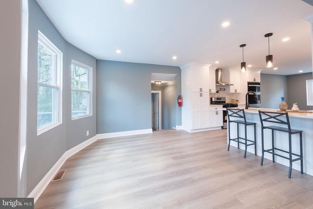 3 SLALOM CT, Pine Hill, NJ 08021