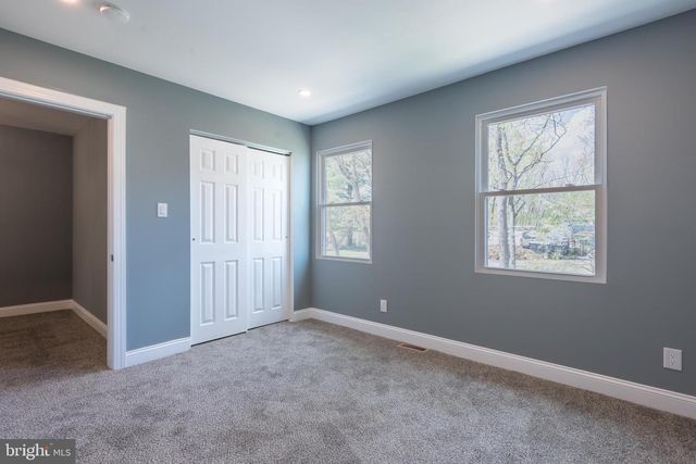 3 SLALOM CT, Pine Hill, NJ 08021