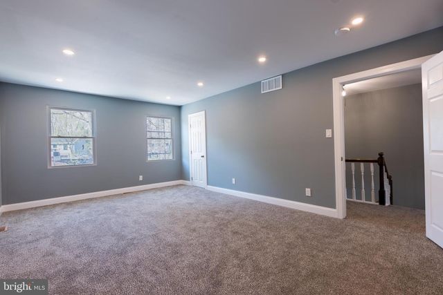 3 SLALOM CT, Pine Hill, NJ 08021