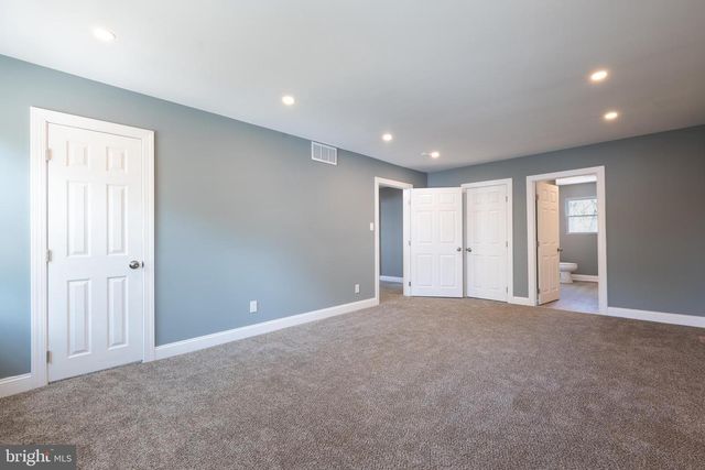 3 SLALOM CT, Pine Hill, NJ 08021