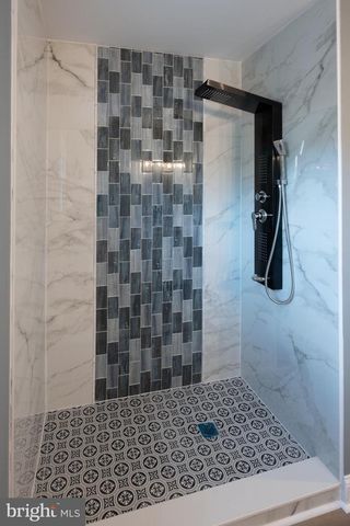 3 SLALOM CT, Pine Hill, NJ 08021