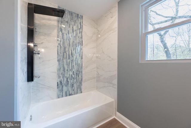 3 SLALOM CT, Pine Hill, NJ 08021