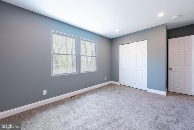 3 SLALOM CT, Pine Hill, NJ 08021