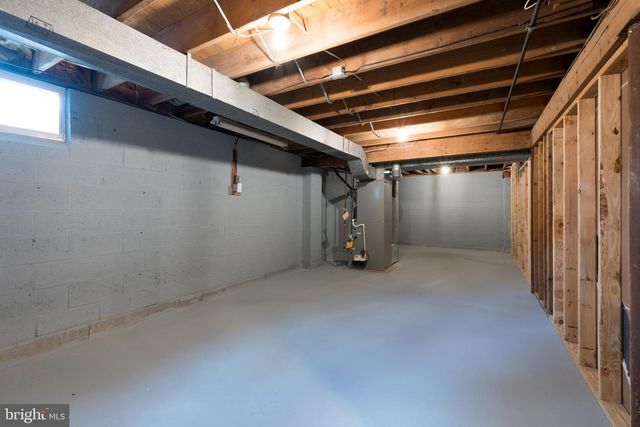 3 SLALOM CT, Pine Hill, NJ 08021