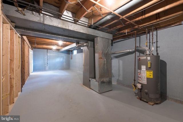 3 SLALOM CT, Pine Hill, NJ 08021