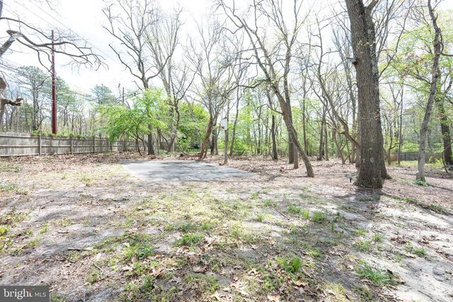 3 SLALOM CT, Pine Hill, NJ 08021