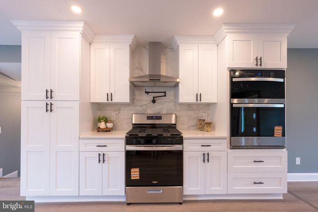 3 SLALOM CT, Pine Hill, NJ 08021