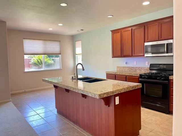 4350 Panorama Ave, Turlock, CA 95382