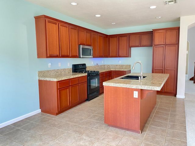 4350 Panorama Ave, Turlock, CA 95382