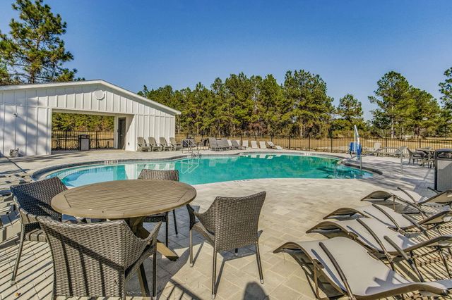 3076 Heritage Plantation Boulevard, Laurel Hill, FL 32567