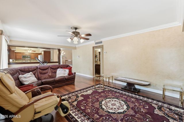 4901 W SELDON Lane, Glendale, AZ 85302