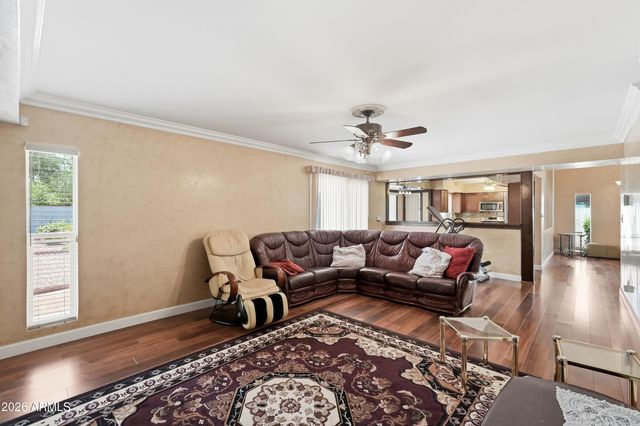 4901 W SELDON Lane, Glendale, AZ 85302