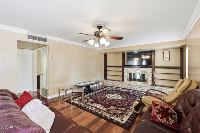 4901 W SELDON Lane, Glendale, AZ 85302