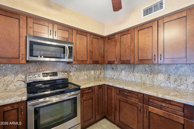4901 W SELDON Lane, Glendale, AZ 85302
