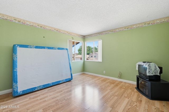 4901 W SELDON Lane, Glendale, AZ 85302