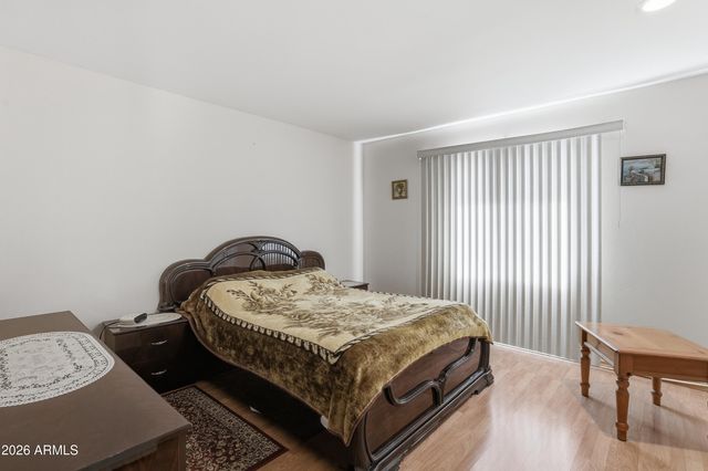 4901 W SELDON Lane, Glendale, AZ 85302
